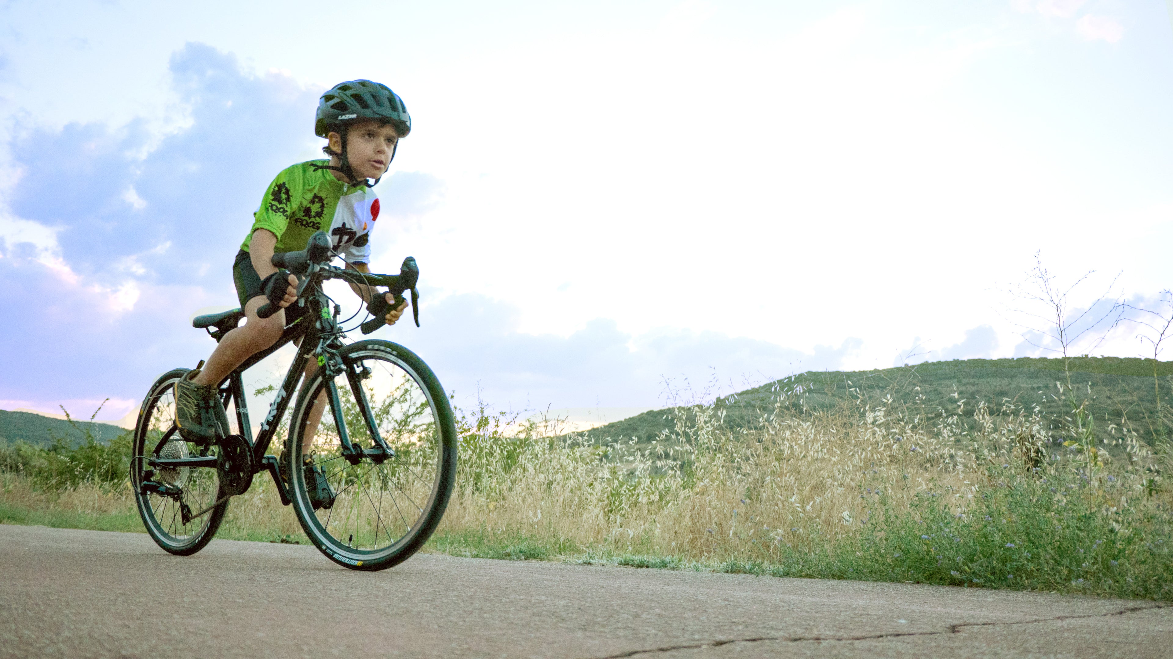 YallaCycle Child on Frog Road Bike